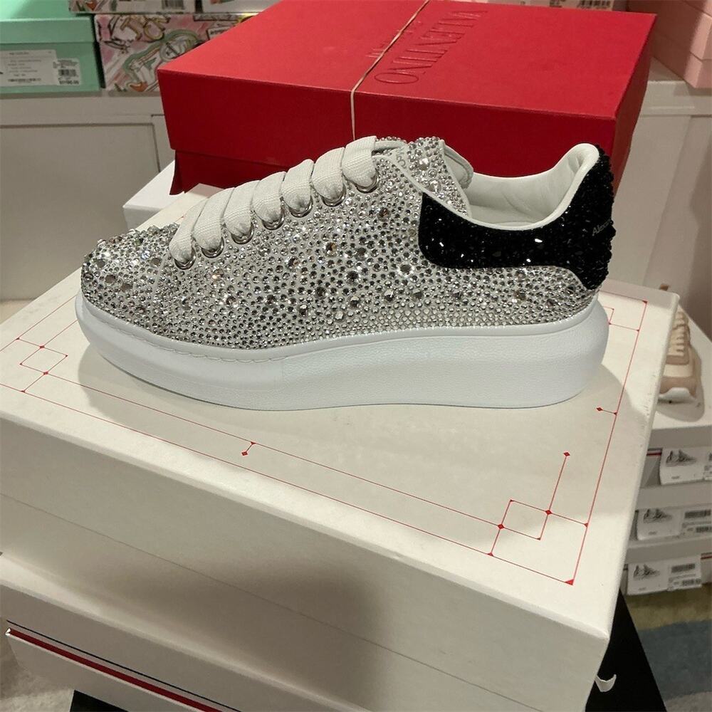 Alexander McQueen Oversized Low Top Sneakers Crystal Silver/Black/White 36 - Picture 2 of 2